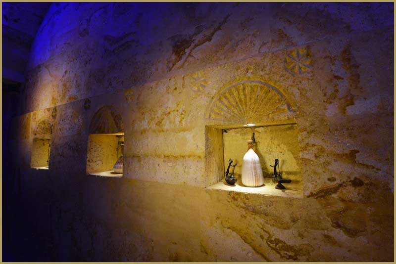 Deluxe Mağara Oda Altar kaya oyma mağara odası duvar nişleri